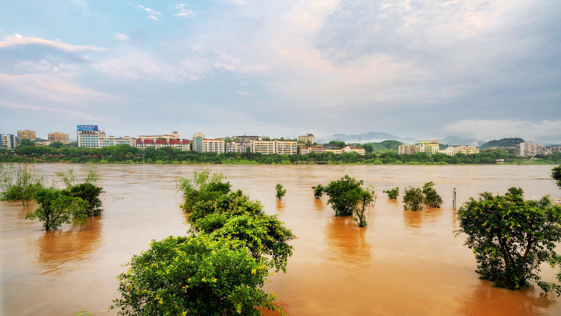 摄图网_501630518_banner_洪水洪涝自然灾害（非企业商用）.jpg