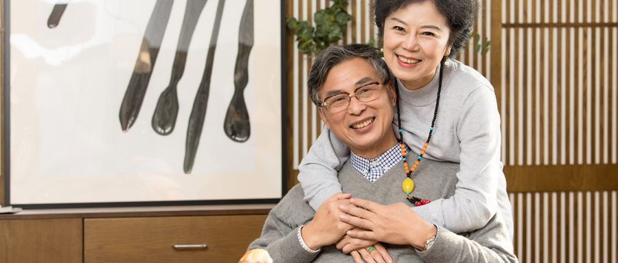 摄图网_501167435_wx_老年夫妻相依相伴（非企业商用）.jpg